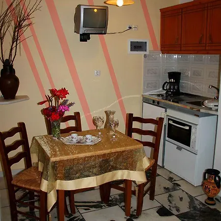 Dimitra Aparthotel 3*