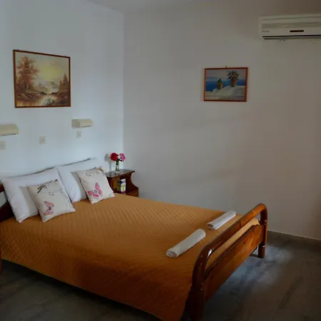 Dimitra מלון דירות Kastrákion