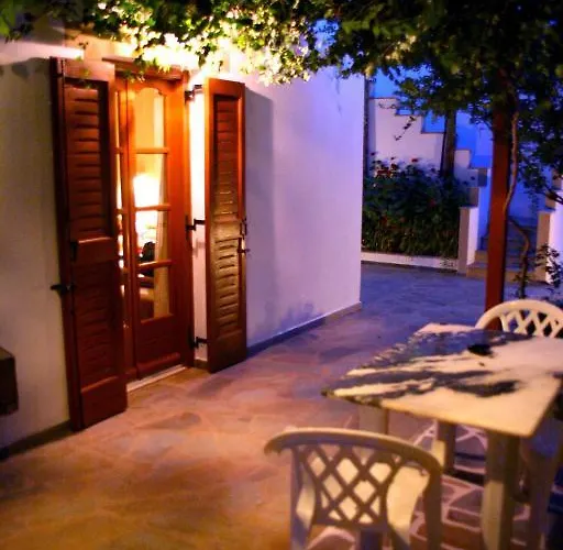 מלון דירות Dimitra 3*