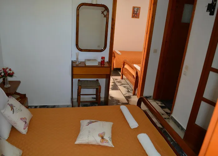 Dimitra מלון דירות Kastrákion