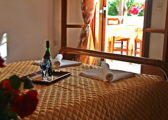 Dimitra מלון דירות